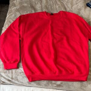 Gildan Bright Red Crewneck Sweatshirt - Men's Basic Pullover